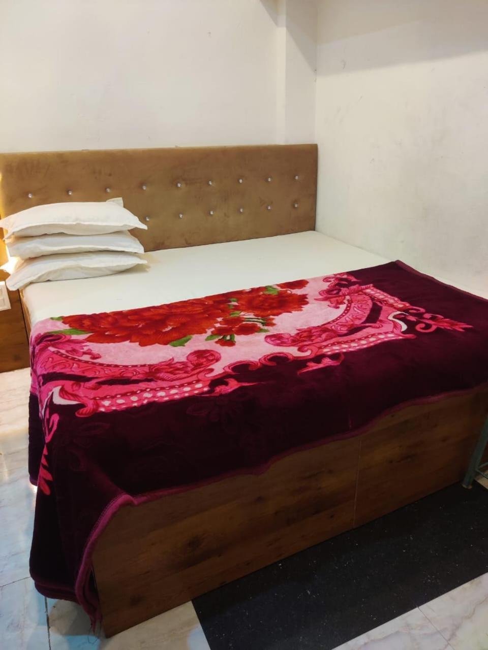 Hotel Amritam Inn Ujjain Exteriör bild
