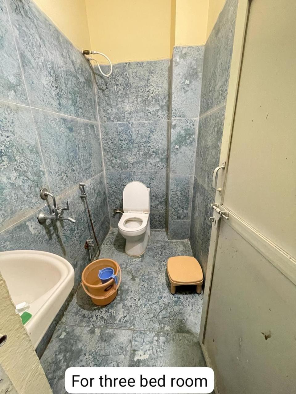 Hotel Amritam Inn Ujjain Exteriör bild